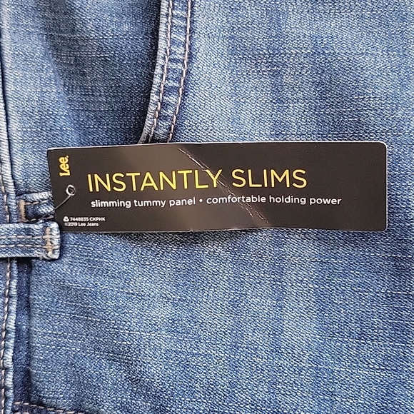 🆕️ Lee Women's Relaxed Fit Straight Leg High Rise Jeans Size 8 Medium - Picture 9 of 10